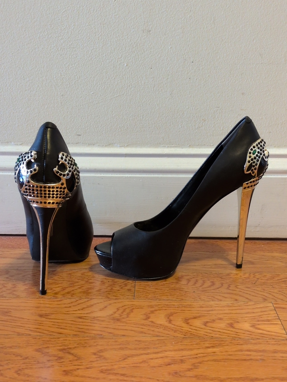 Boutique 9 Chryso Black Embellished Peep Toe Shoes Size 8M